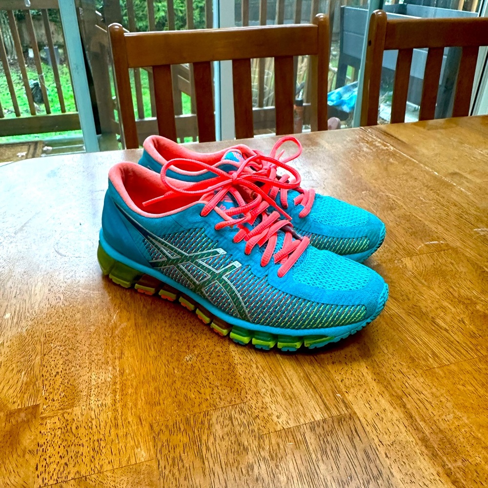 ASICS runners (Gel-Quantum 360) Size 8